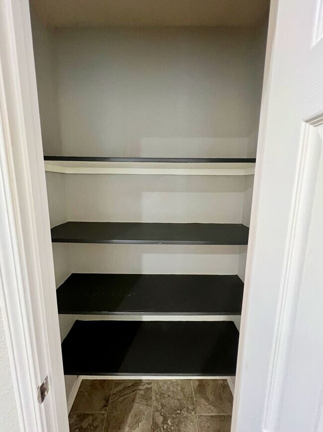 Building Photo - Well-maintained 3-bedroom, 2-bath single-story home built in 2016.