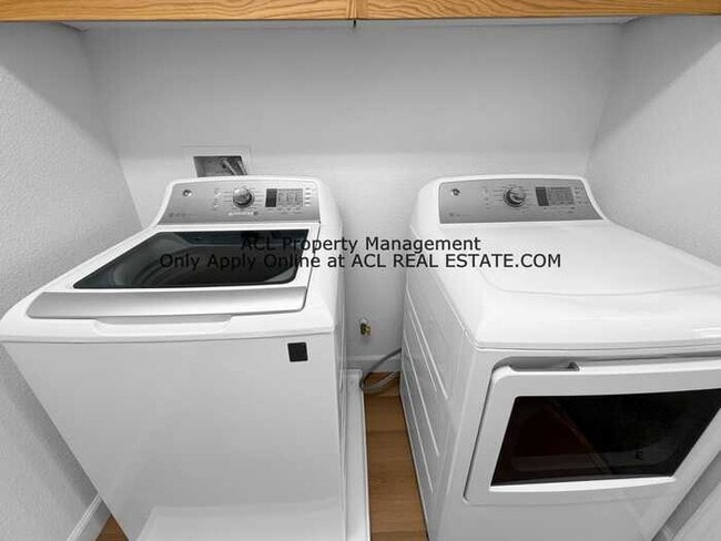 Building Photo - 19799 Kennedy Park Pl