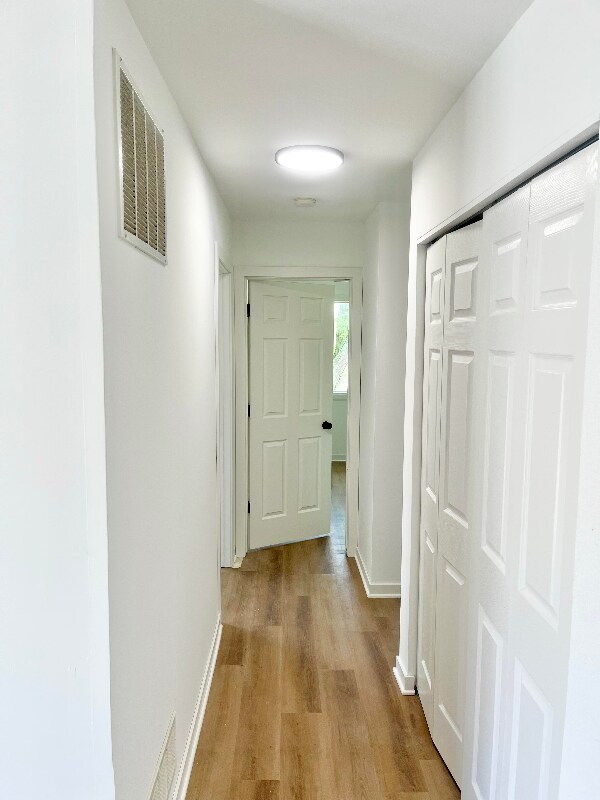 Building Photo - 29W640 Winchester Cir N