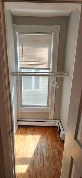 Building Photo - 399 Howard Ave