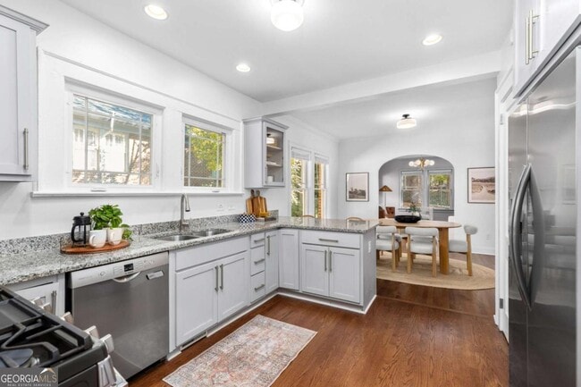 Building Photo - 987 Alloway Pl SE