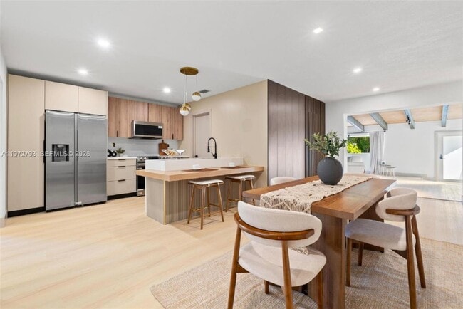 Building Photo - 1905 NW 62nd Terrace