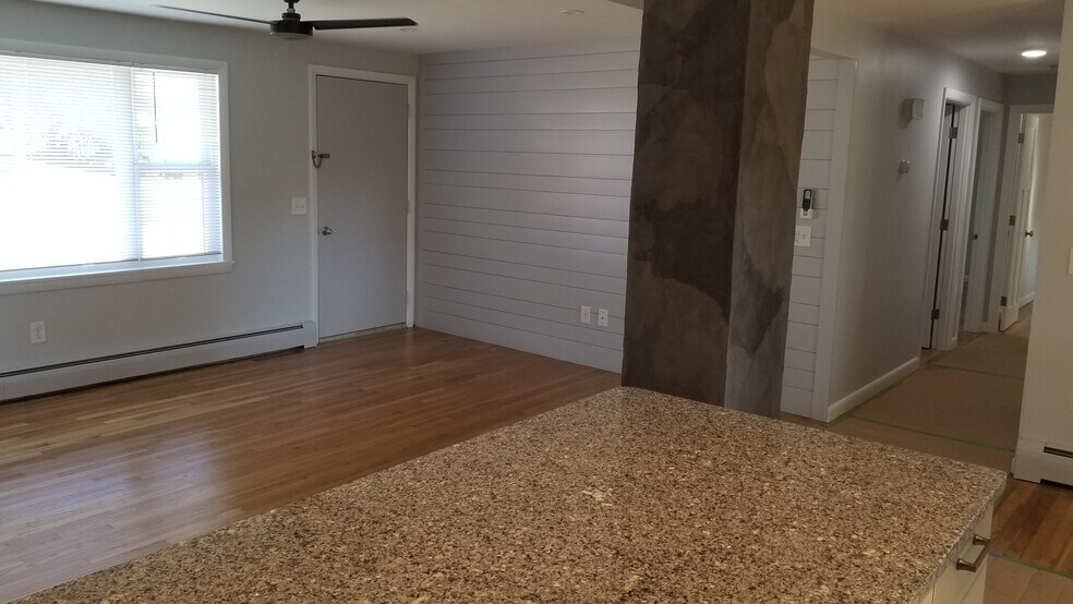 Building Photo - 75 Buckwheat Ave