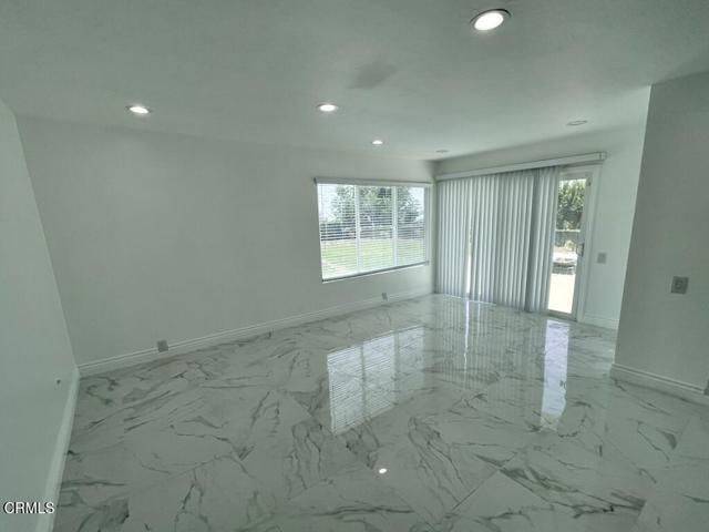 Building Photo - 642 Creekmont Ct