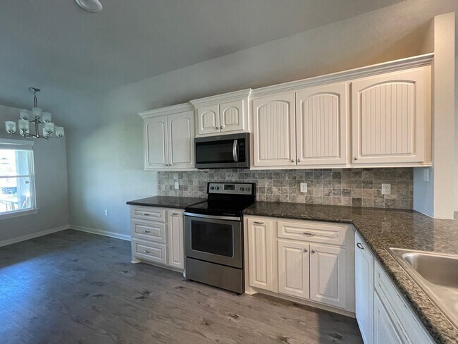 Building Photo - 13089 Vega Ct