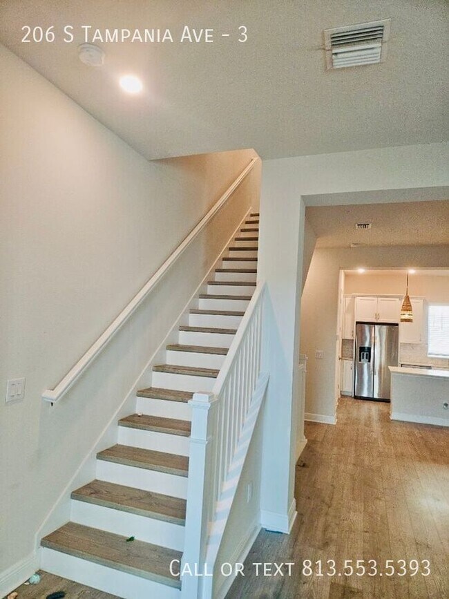 Building Photo - 206 S Tampania Ave