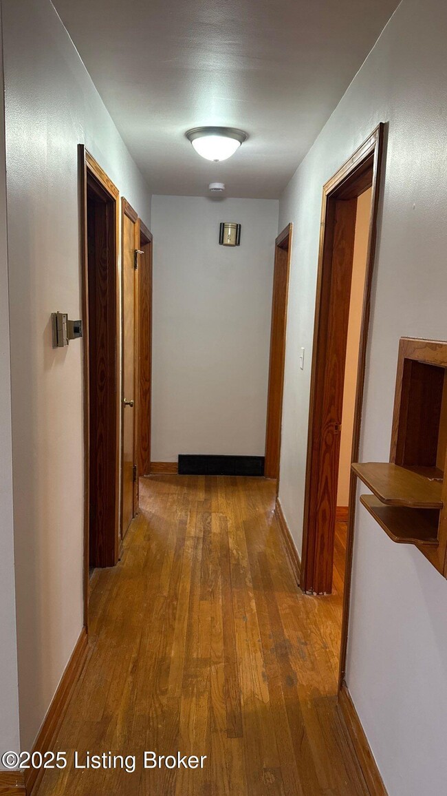 Building Photo - 5908 Ashby Ln