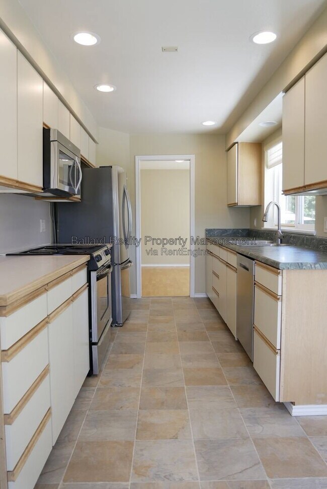 Building Photo - 1737 NW 64th St