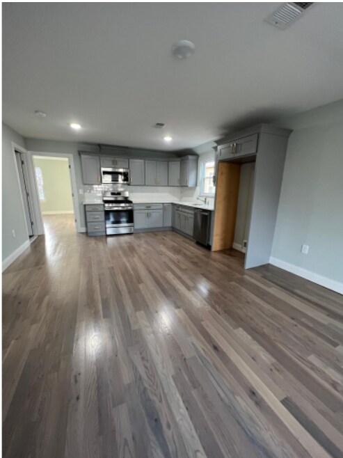 Kitchen - 562 Madison Ave