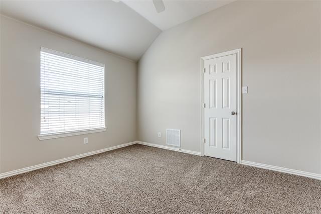 Building Photo - 2424 Chesterwood Dr