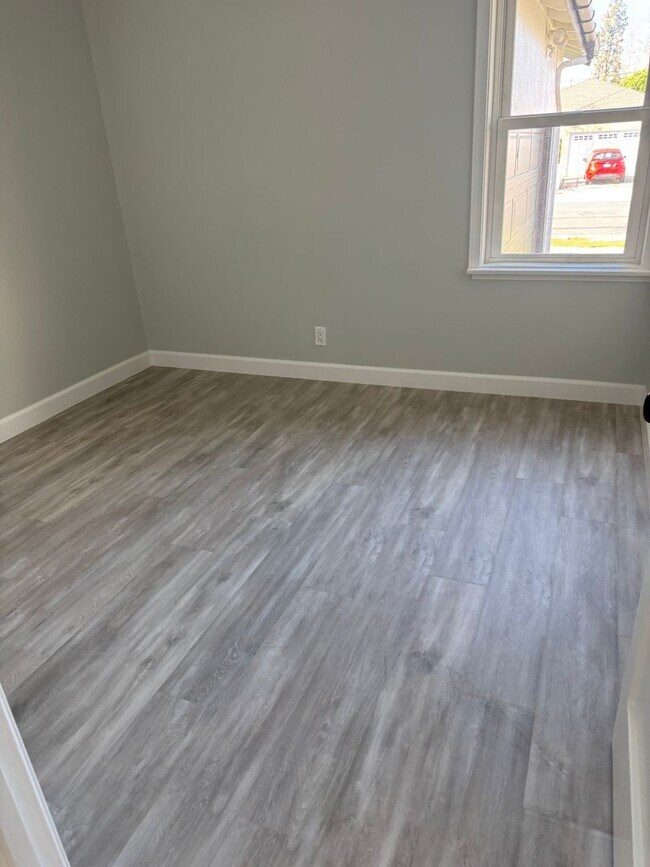 Building Photo - CULVER CITY STUNNING REMODEL 3 BDRM 1 BA. HOUSE FOR LEASE!