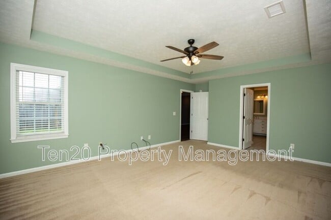 Building Photo - 202 Plum Ct