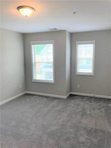 Building Photo - 1327 Elderwood Way