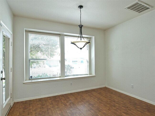 Building Photo - 1316 Diner Dr