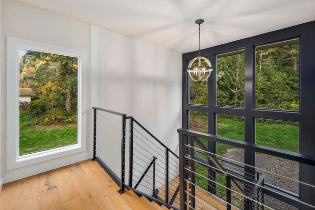 Building Photo - Redmond 4BD / 3BA Home with Central A/C on 3 Acres – Available Now