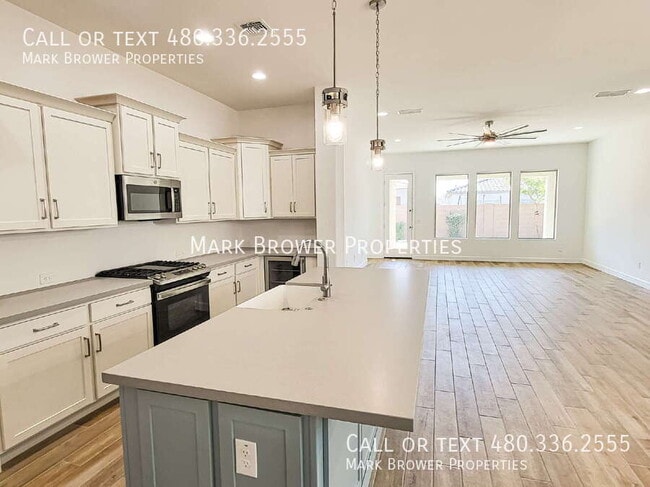 Building Photo - 565 W Glacier Bay Dr