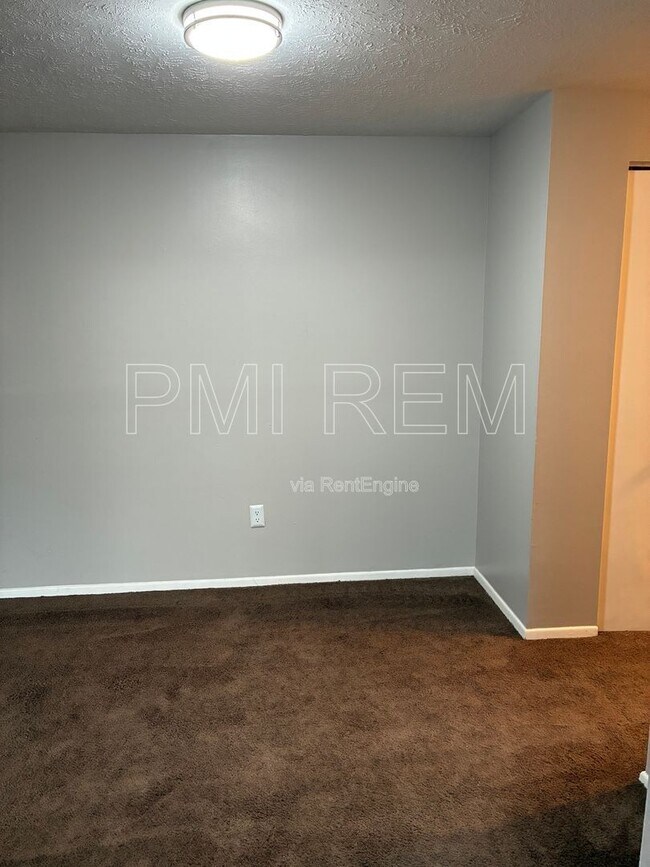 Building Photo - 14221 Triskett Rd