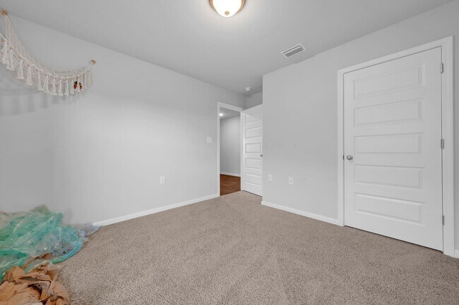 Building Photo - Charming 4BR / 2BA rental in desirable Daphne, AL — great neighborhood, move-in ready.