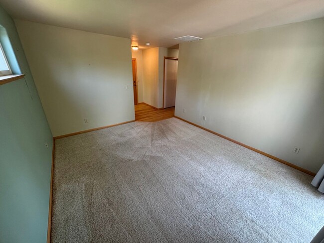 Building Photo - 3 Bedroom Home in College Hill Neighborhood