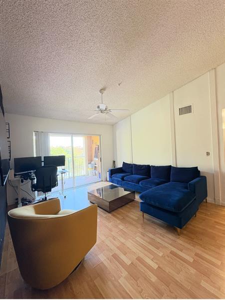 Primary Photo - 4808 N State Rd 7