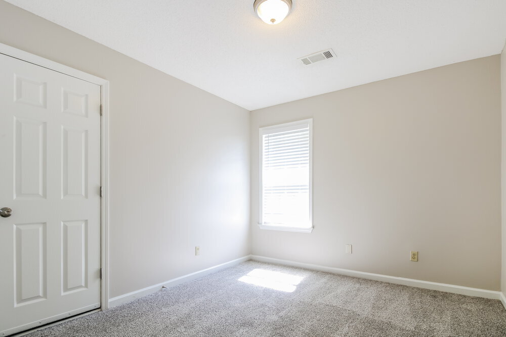 Building Photo - 2362 Oak Springs Dr