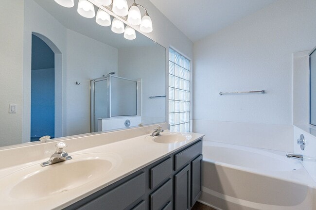 Building Photo - Spacious 5-Bedroom Home with Open Layout & Private Backyard