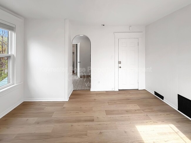 Building Photo - 1818 W Washington St