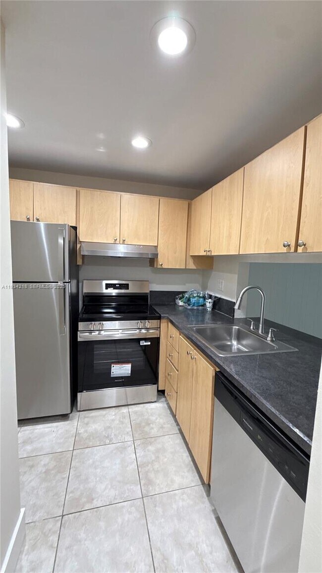 Building Photo - 2935 NE 163rd St