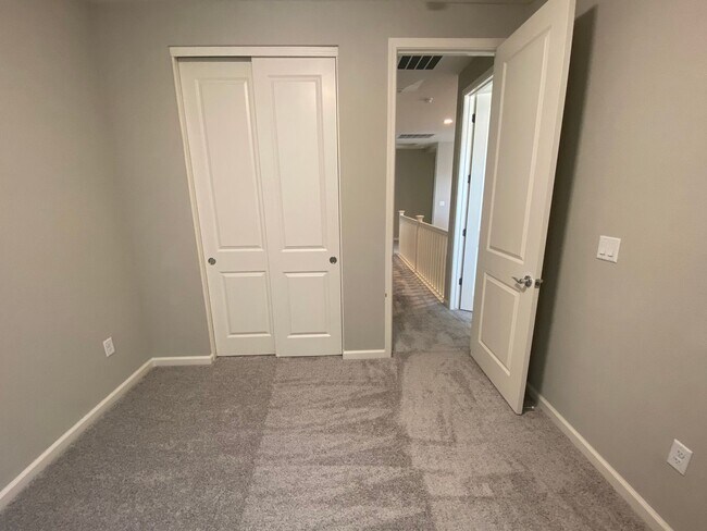 Building Photo - Built 2022 Sparks Spanish Springs 4+ Bedro...