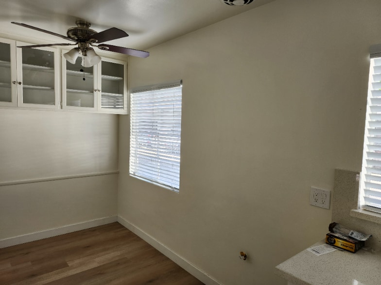 Building Photo - 1339 N Vista St