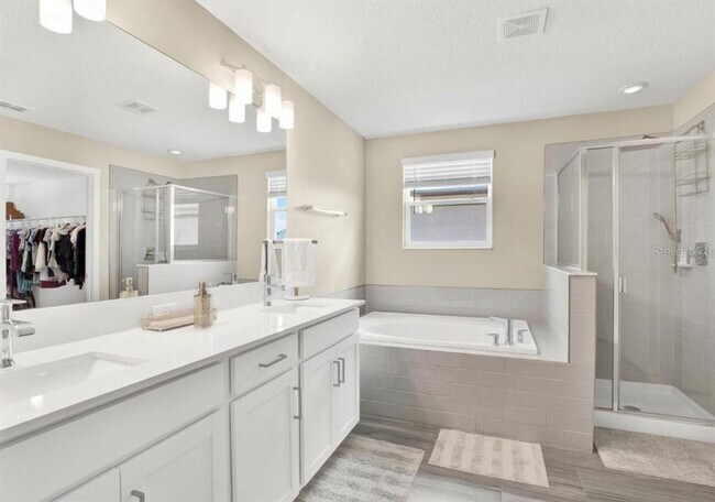 Building Photo - 9782 Coneflower Ct