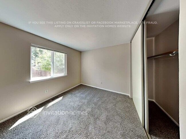 Building Photo - 17772 E Bethany Dr