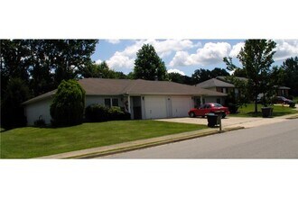 Building Photo - 820 Innsbrook Dr