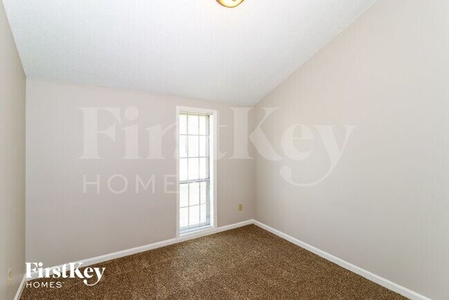 Building Photo - 2715 Welchlawn St