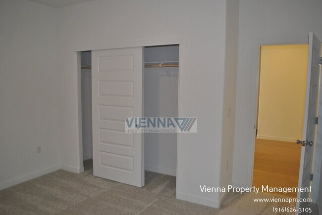 Building Photo - 4451 Duckhawk Cir