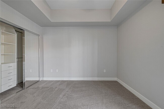 Building Photo - 51 E Agate Ave