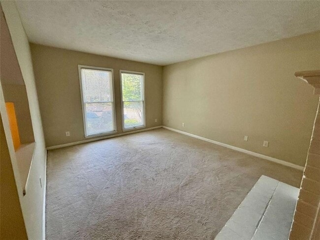 Building Photo - 666 Stratford Green