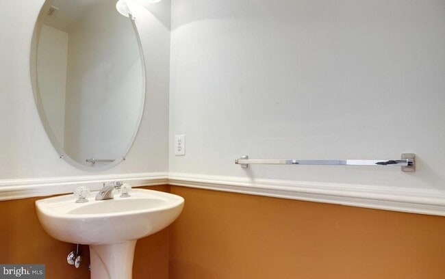 Building Photo - 25859 Kirkwood Square