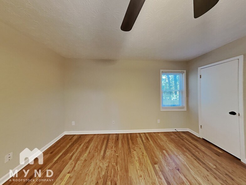 Building Photo - 2805 Varlet Ct SW