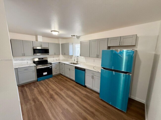 Building Photo - 423 N Lane St