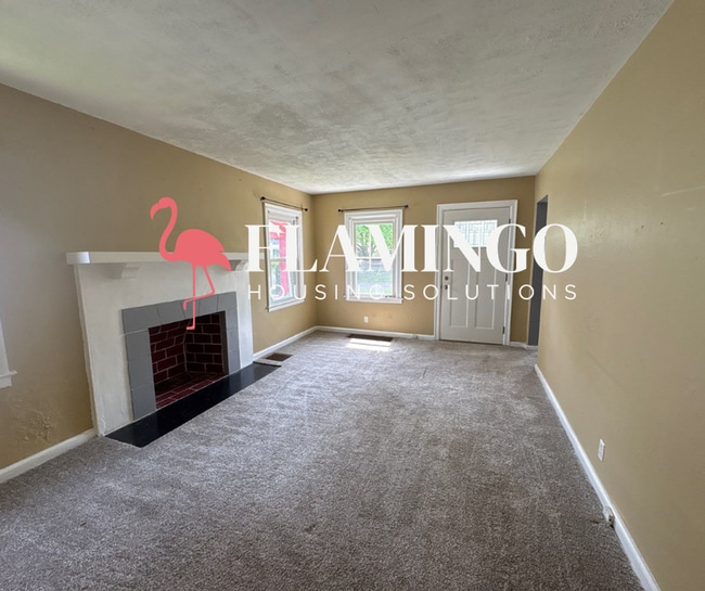 Building Photo - Charming 2-Bedroom Home with Central Air & Washer/Dryer Hookups