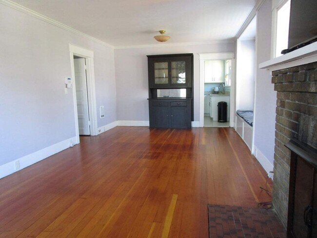 Building Photo - 2 Bedroom, 2 Bathroom Home North Proctor i...