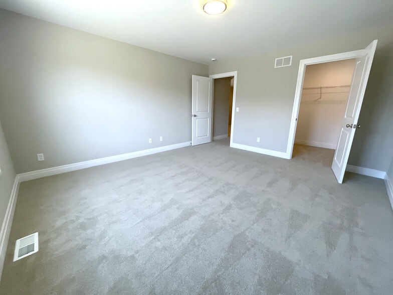 Second Floor Bedroom - 4286 Tisbury Ln