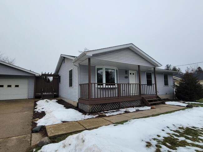 Building Photo - 3539 East St