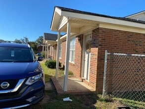 Building Photo - 2Bedroom 2bath - $875 monthly