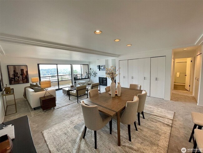 Building Photo - 2Bd/2Ba Seattle Condo
