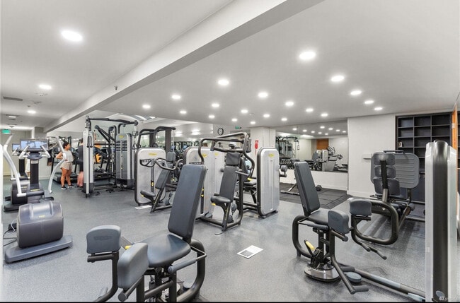 Professional fitness room - 10610 NE 9th Pl