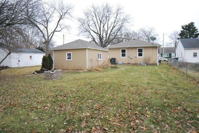 Building Photo - 2924 Soutter Ave SE