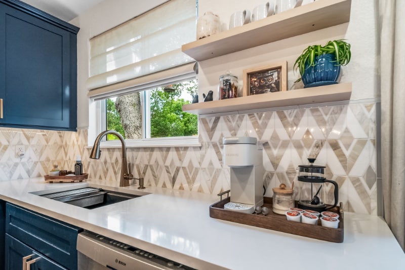 Building Photo - 16410 Martingale Dr