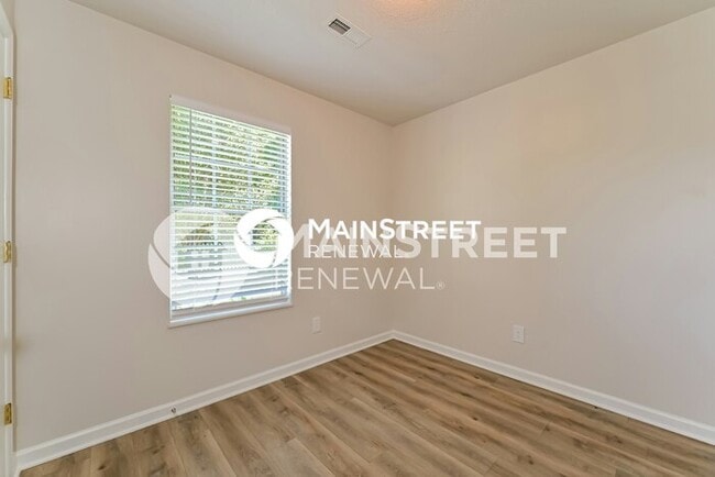 Building Photo - 4 Bedroom Pet-Friendly Home in POWELL, TN with Main Street Renewal